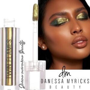 Danessa Myricks Multichrome Eyeshadow Chartreuse Deep Mulberry Shift OLVALINE